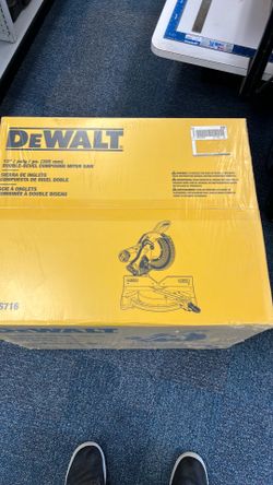 Dewalt 12” Double Bevel Compound Miter Saw Model DWS716