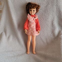 Vintage 1968 Ideal Toy Doll Crissy Doll 18" tall. Pre-owned, good shape. 
Dark Red hair, black eyes. Original clothes. SHOES ARE MISSING!!!