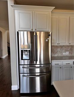 Samsung Frenchdoor refrigerator - can be delivered