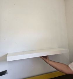 2 IKEA shelves