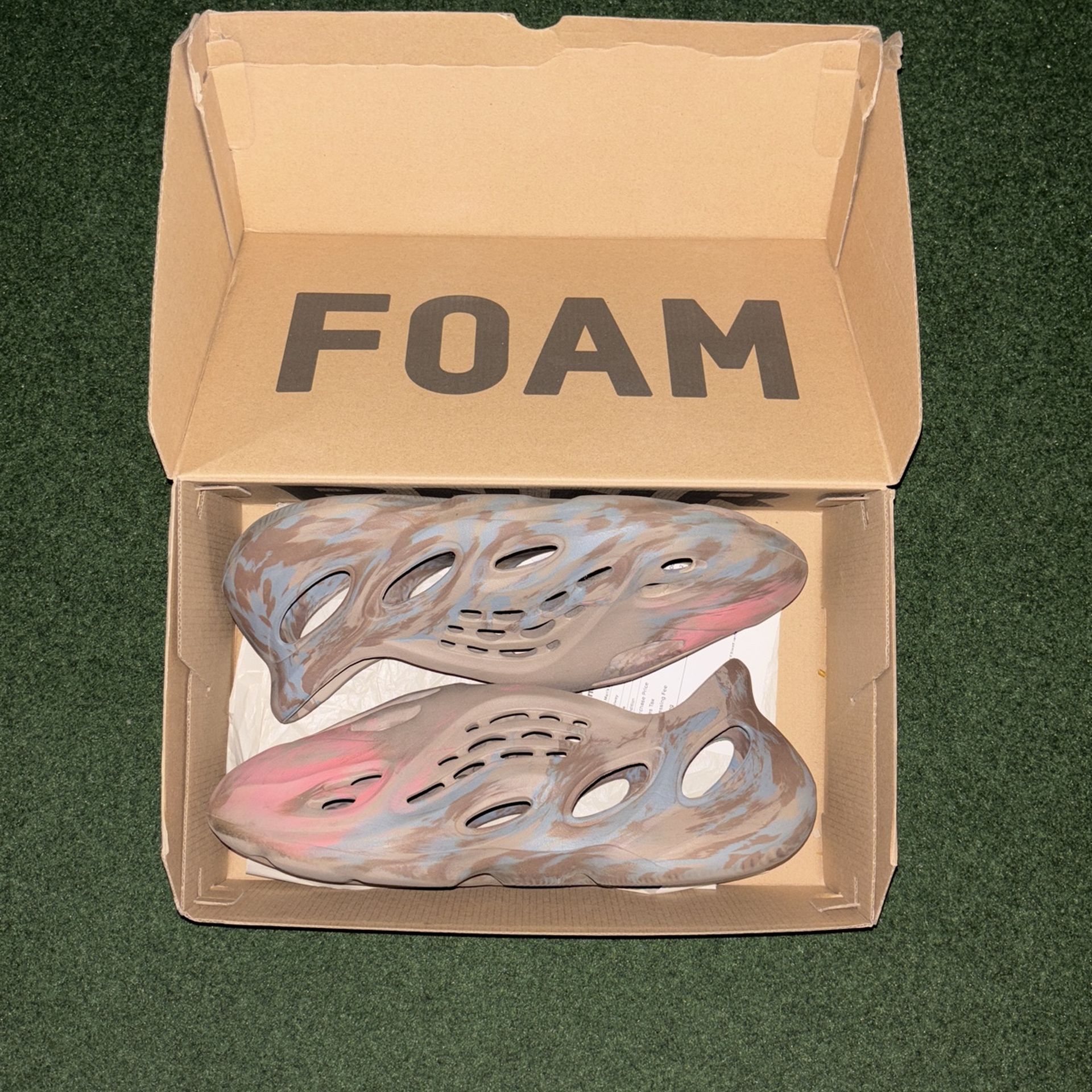 Yeezy Foam Runner ‘Sand Grey’