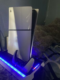 PS5 Slim Disc Edition + Controller + Charging Dock – Excellent Condition