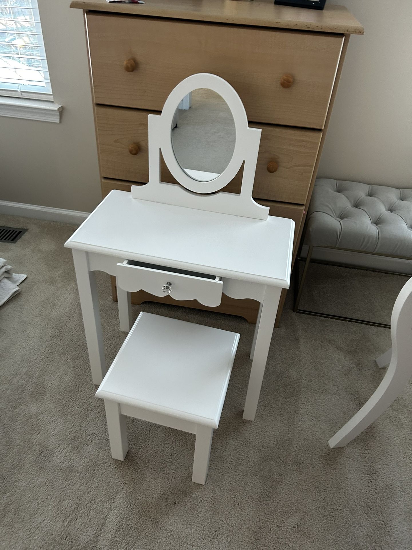 Kids Vanity Desk With Chair 