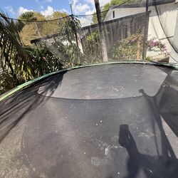 Trampolín trampoline