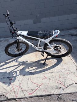 Street Connect Electric Bike