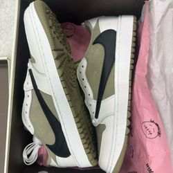 Travis Scott Jordan Size 9.5