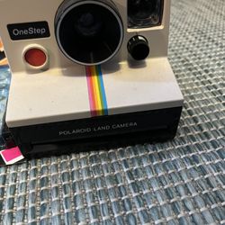 Vintage Polaroid OneStep Land Camera