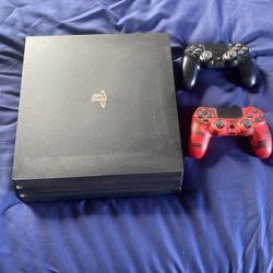 Play Station 4 Console With 2 Remotes