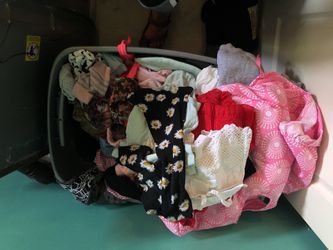 Lots of baby girl clothes