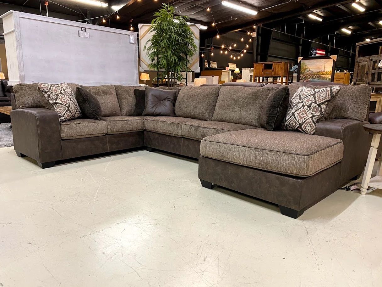 Abalone Chocolate 3pc Sectional Sofa w/ Chaise Financing Available No Credit needed😍