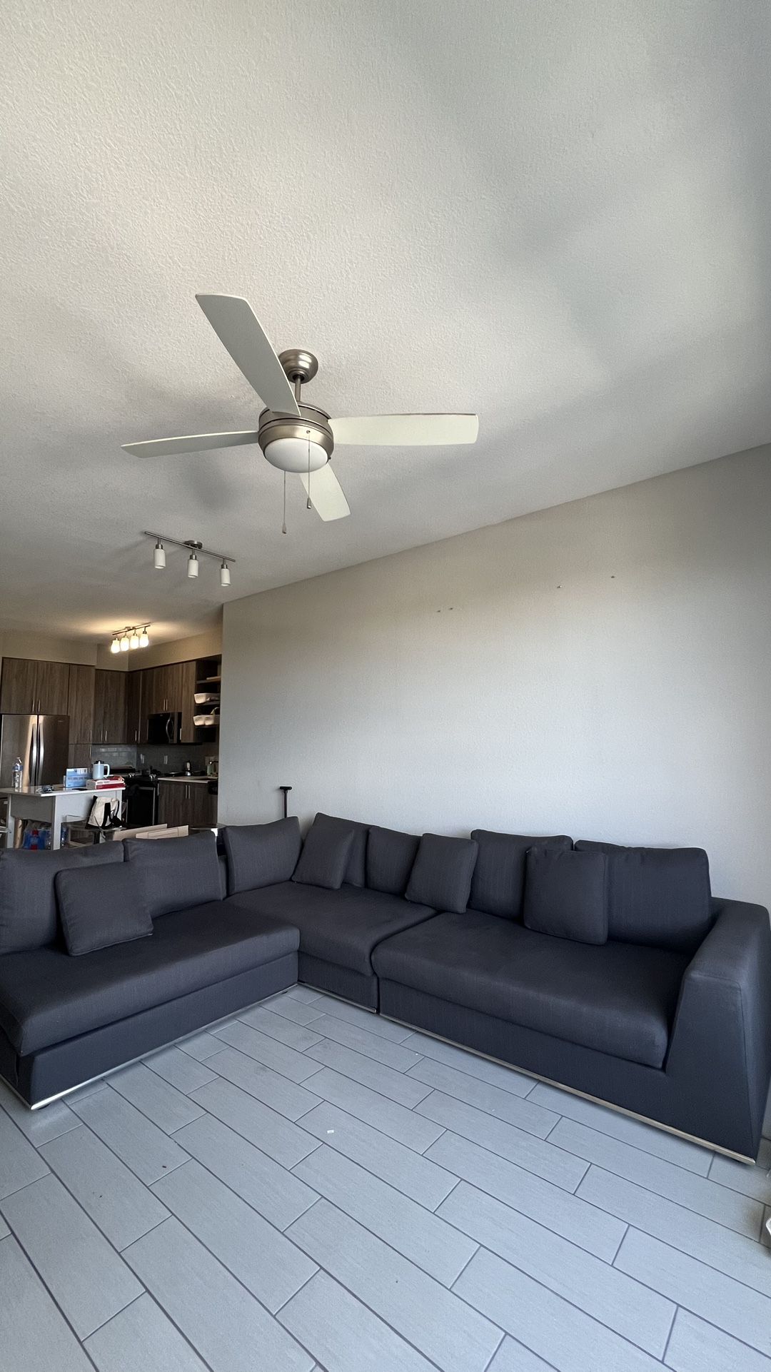 Modern Sectional Sofa Couch – Seats 6 – Like New – $750
