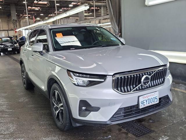 2023 Volvo XC40