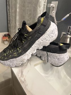 Nike Space Hippie Knit Sneakers size 11.5