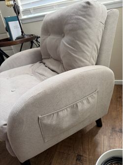 Tufted Armchair with Matching Ottoman