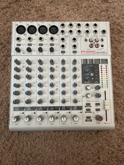 Phonic Helix Board 12 Mixer