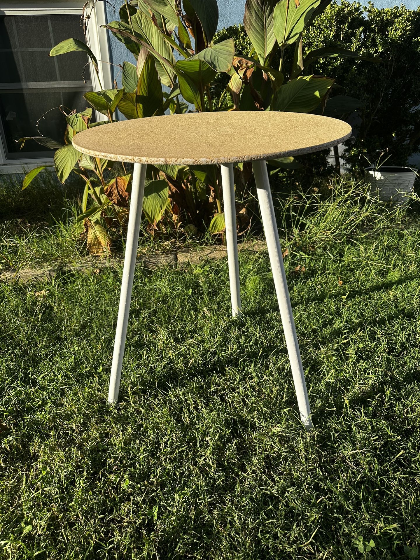 Round Table
