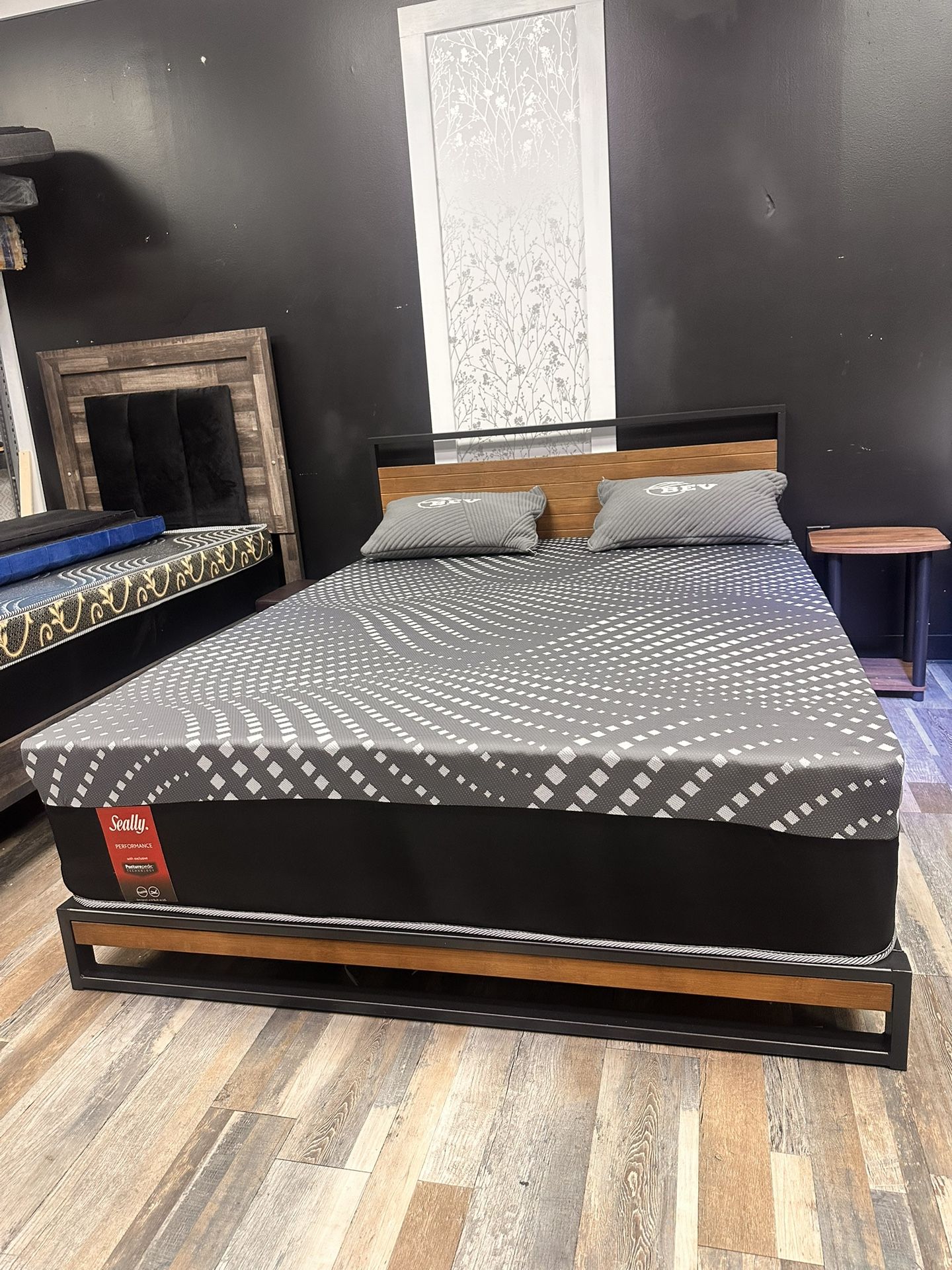 Queen Memory Foam Orthopedic Come With Free Box Spring - Same Day Delivery 