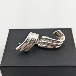 Vintage 925 Sterling Silver Ribbed Swirl Earrings 