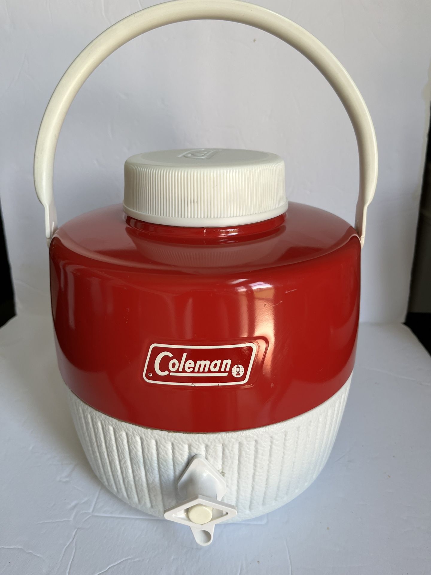 Vintage Coleman Malboro 1/2 Gallon Hot and Cold Thermos Water Beverage Jug.  for Sale in Valhalla, NY - OfferUp