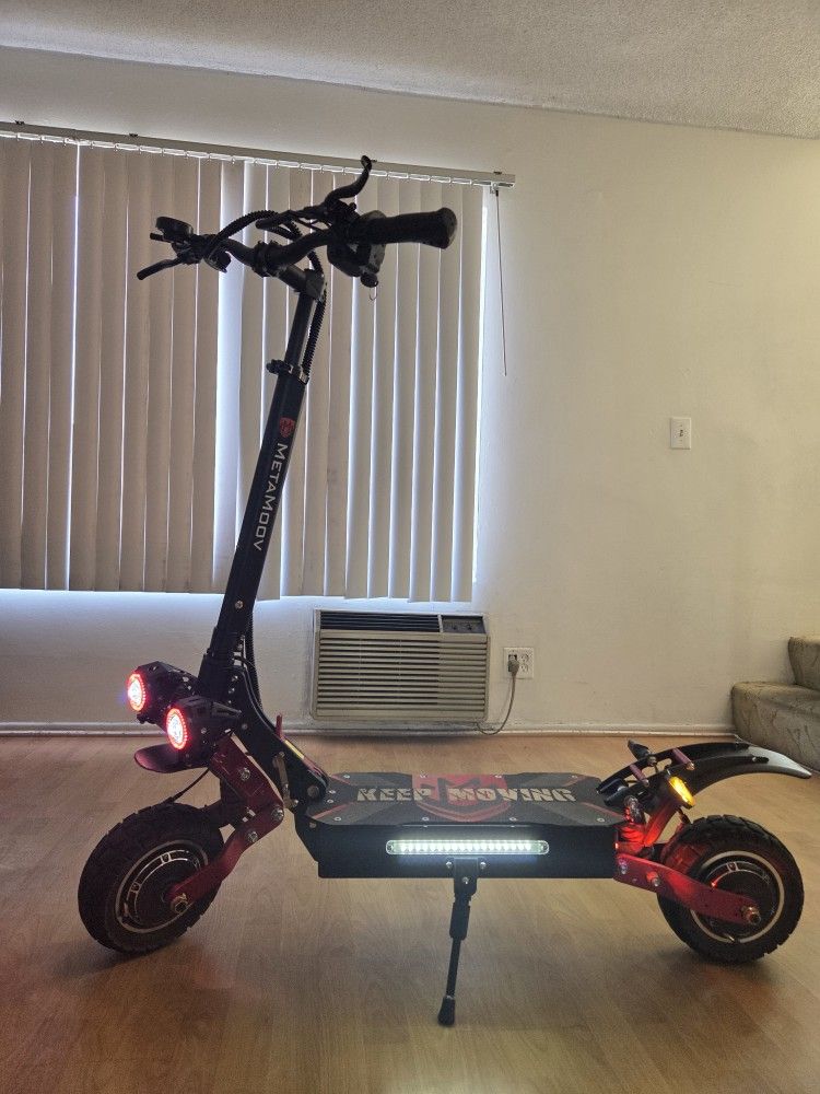 Metamoov Electric Scooter