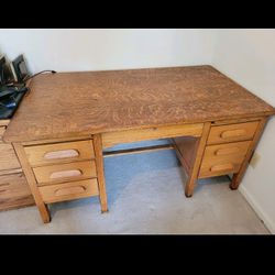 Antique 19th Century Solid Oak Wood Desk With Dovetailing