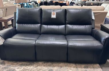 Olivia 🎉 brand new/ modern/luxury 🌼  Reclining Sofa and O