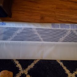 Regalo Hideaway Bed Rail