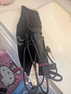 Straightener Brush