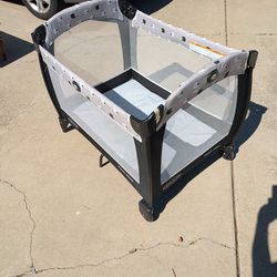Graco Pack n Play Portable Playard