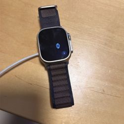 Apple Watch Ultra GPS + Cellular, 49mm Titanium Case