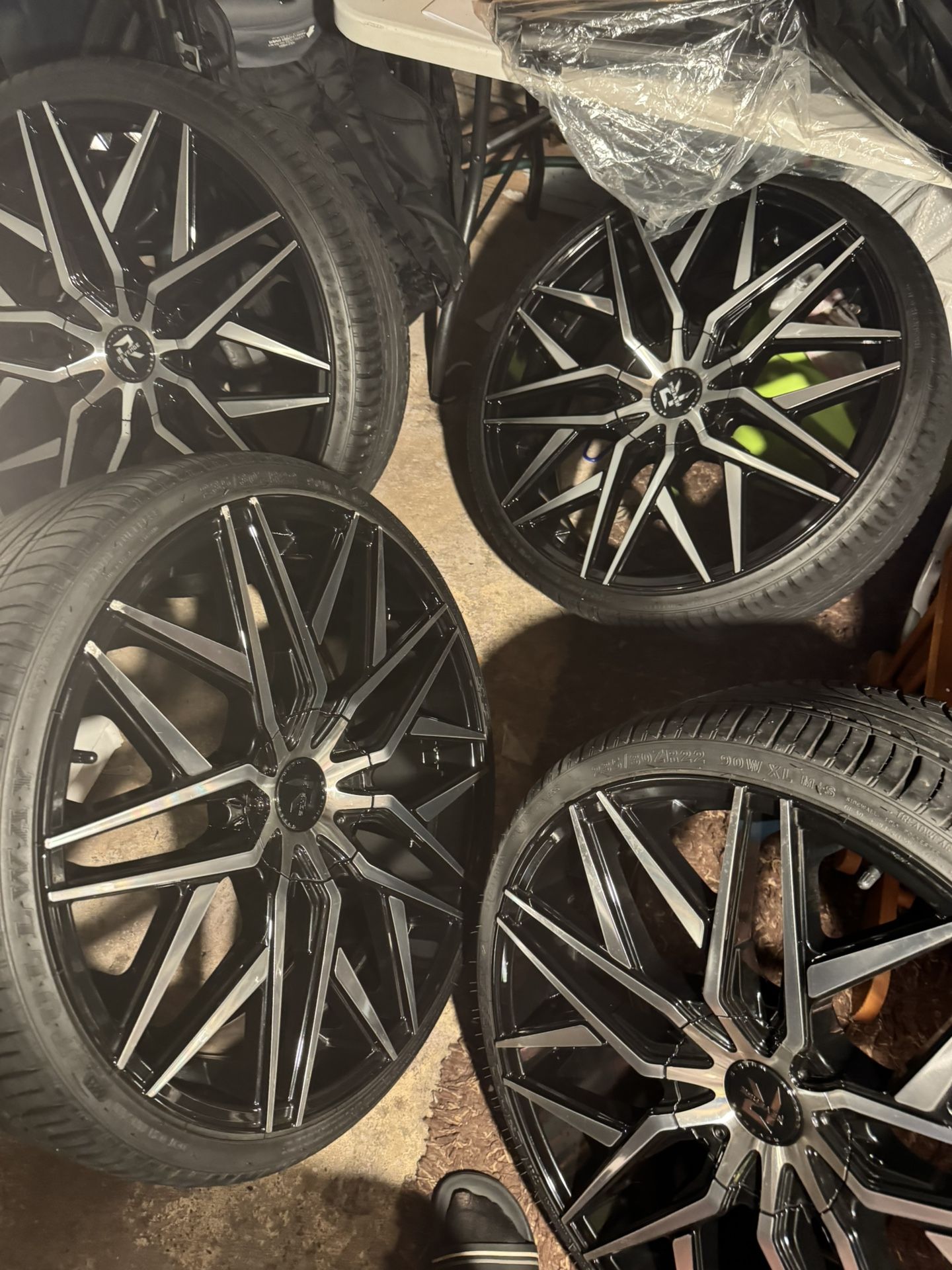 5x120 5 Lug Revenge Luxury Wheels  22inch 