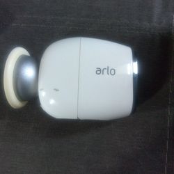 Arlo Wireless Security Camera