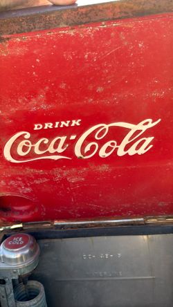 Coca cola antique machine