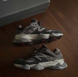 New Balance 9060 Size 8