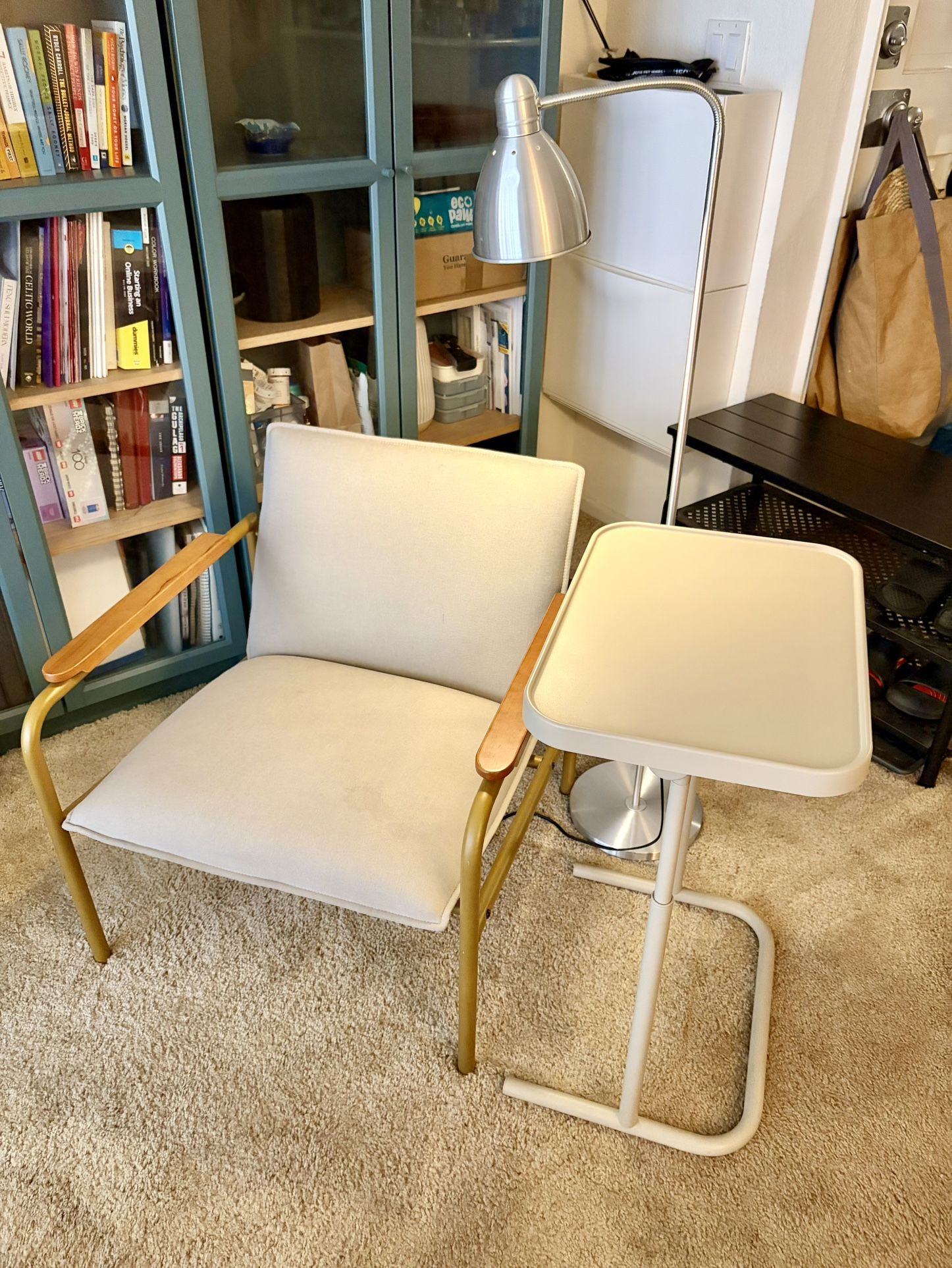 Accent Chair/Lounge Chair/Armchair 