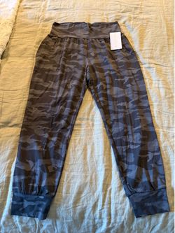 Athleta Camo Jogger pants- Size L- Never worn