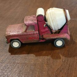 Vintage Toys 1960s Era Pressed Steel Tonka Cement Truck. Pre-owned, 
condition commensurates with age