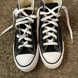 Converse Sneakers Excellent Condition 