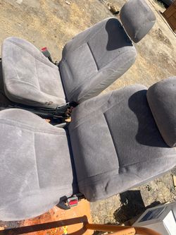 01 Tacoma seats