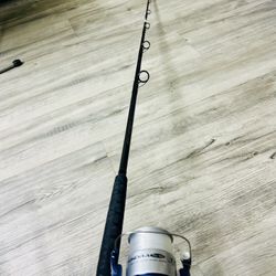 Graftech Fishing Rod With Okuma Fishing Reel Combo $120