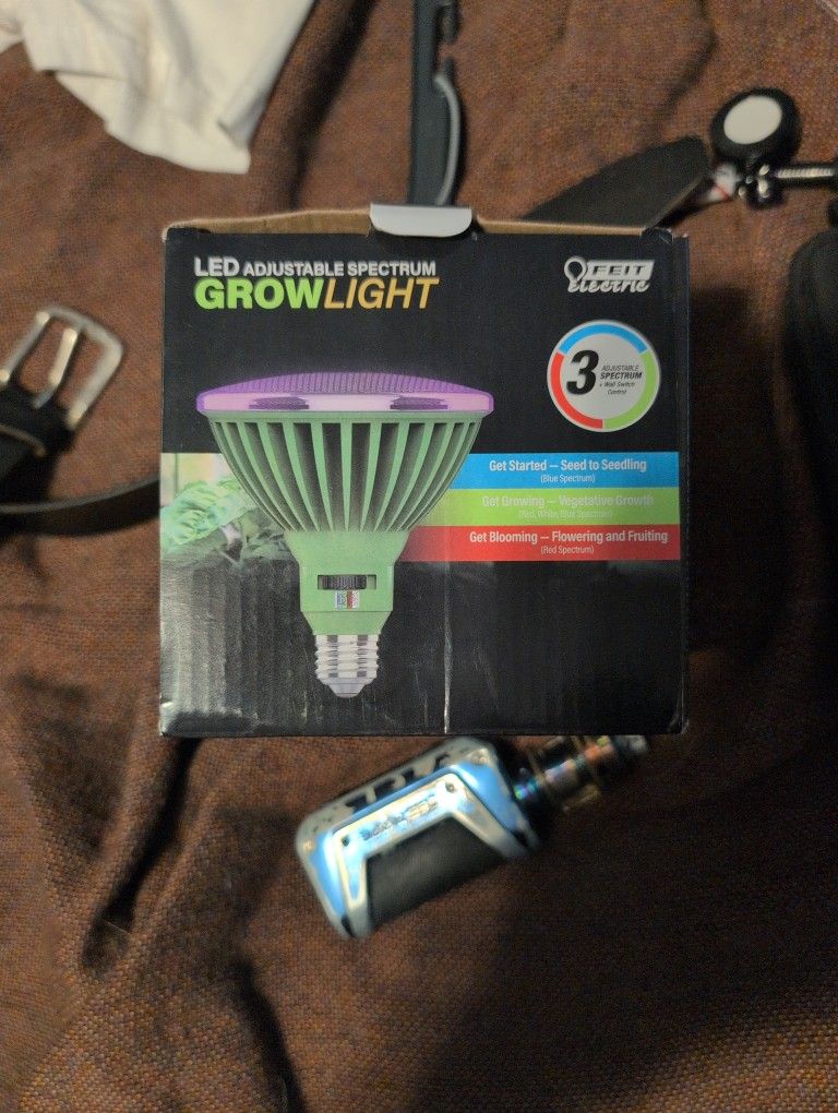 Feit Electric LED ADJUSTABLE SPECTRUM GROW LIGHT
