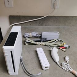 Nintendo Wii Console, Includes: Controller, Nunchuck, Cables, Tested, Working.