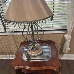 Lamp And 1 Coffee Table 
