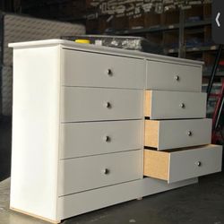8 Drawer White Dresser