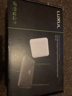 LUXUL AC1200 router. WS-100