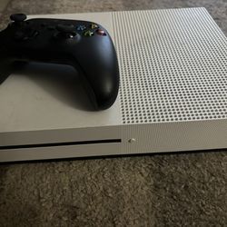 Microsoft Xbox One s 1681 Console Video Gaming System