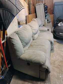 Couch-OBP moving need it gone asap