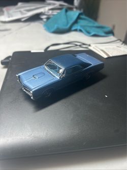 Toy car