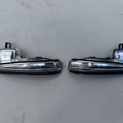 OEM Toyota Tacoma Signal Lamp Set (2016-2023)