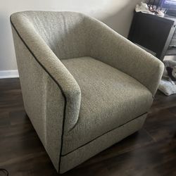 Swivel Chair 